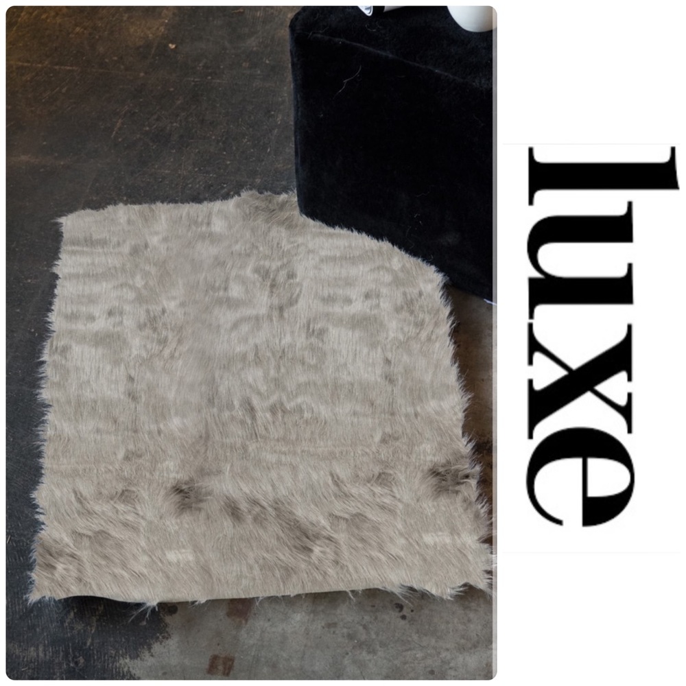 LUXE Faux Fur Hudson Rectangular Rug - Picture 5 of 5